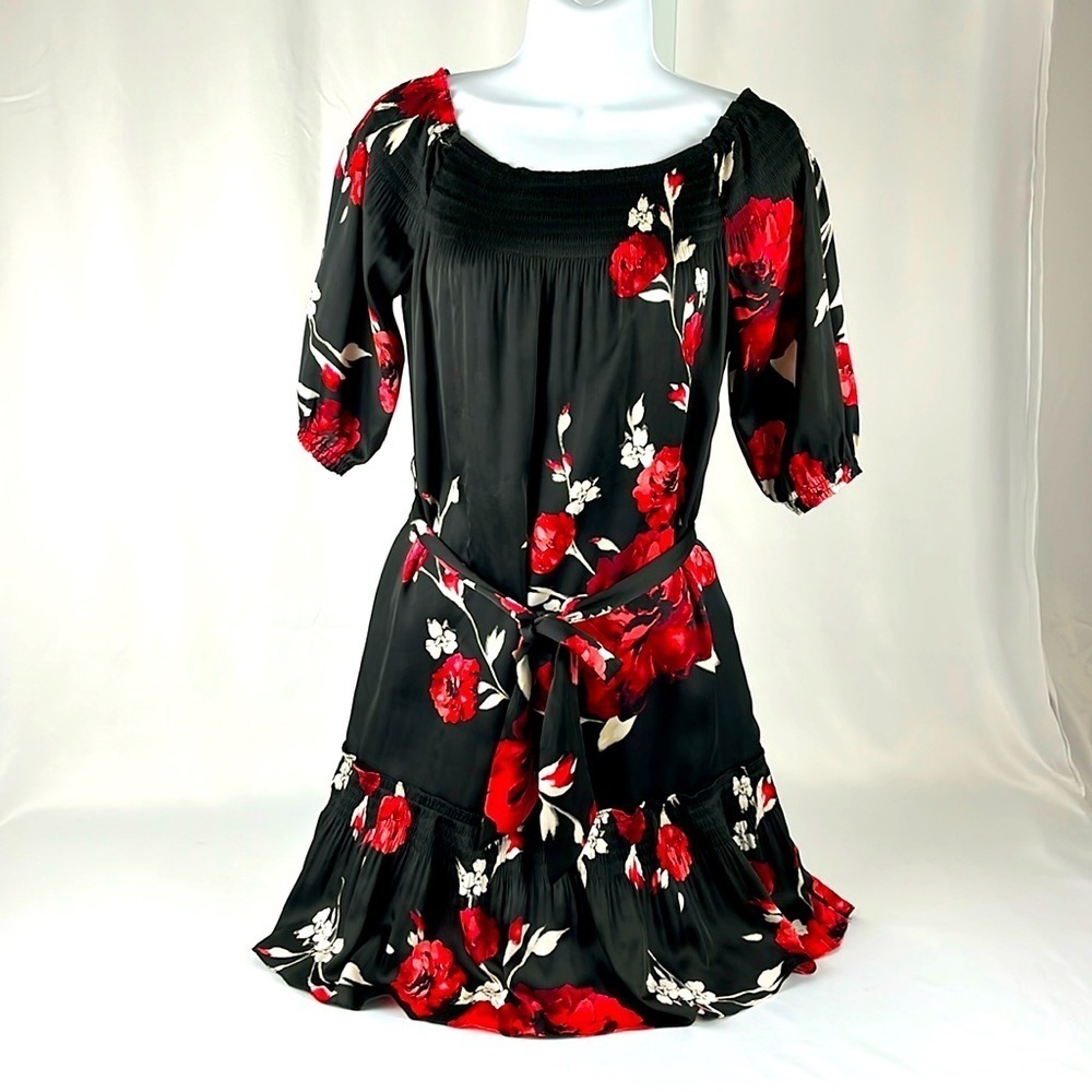 White House Black Market Black with Red Roses Tan Cream Belted Mini Dress, XXS